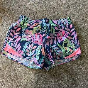 Lilly Pulitzer Luxletic Shorts Size Small